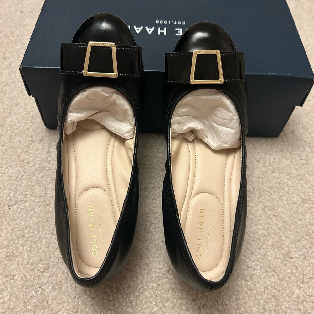 Cole Haan Emory Bow Wedge Pumps in Black Size 6.5B - Picture 5 of 11